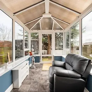 https://lovely-one-bedroom-flat.belfasthotelsireland.com